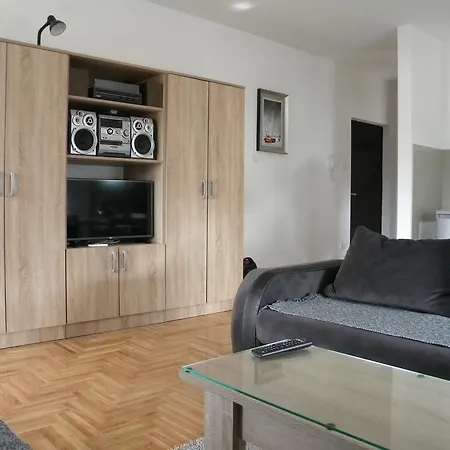 Srebrni Oblak Apartmán Aranđelovac